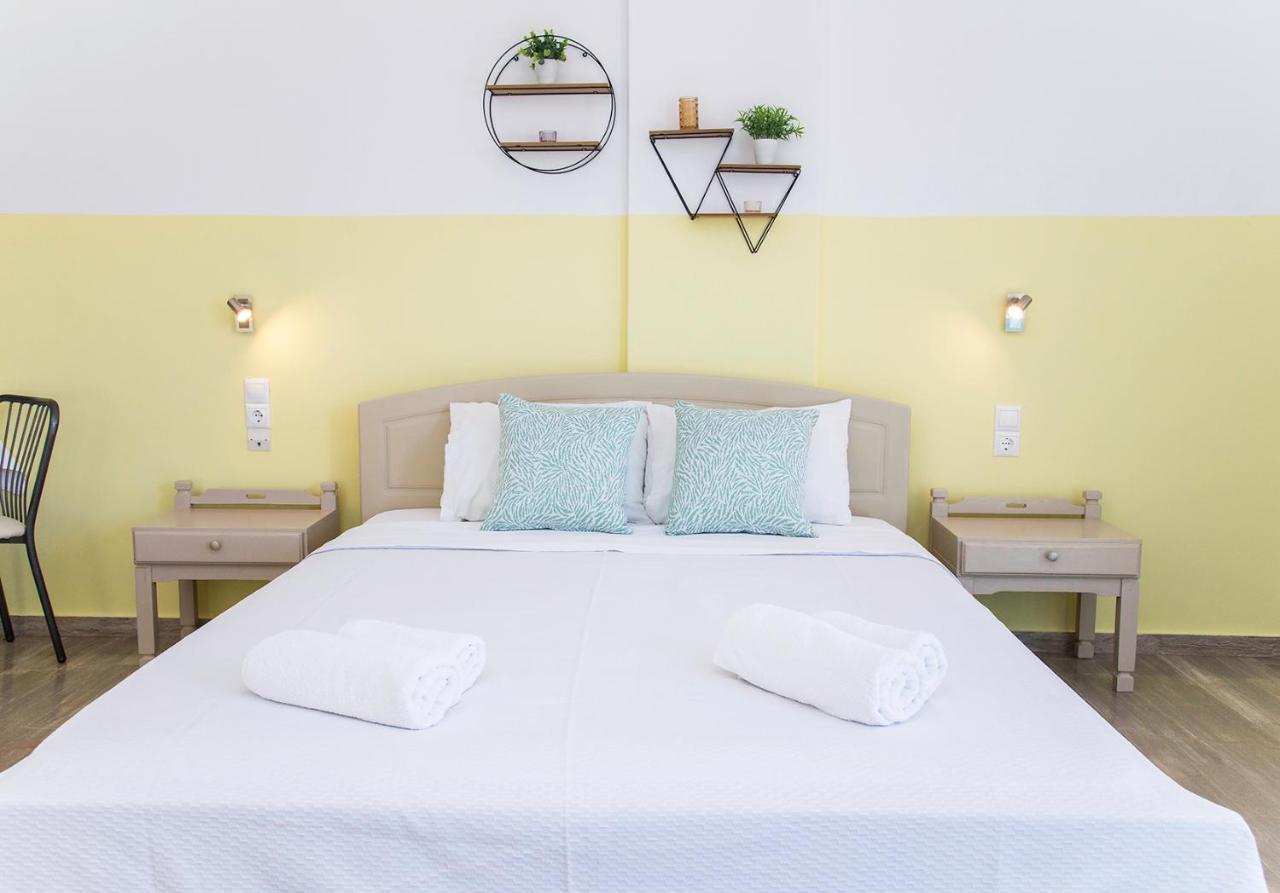 Theodora Rooms Poros Town المظهر الخارجي الصورة