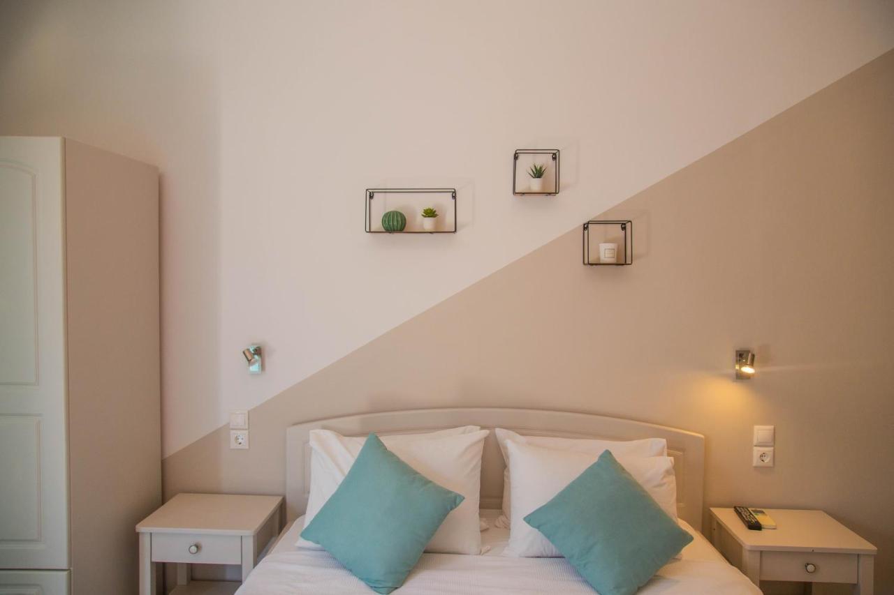 Theodora Rooms Poros Town المظهر الخارجي الصورة