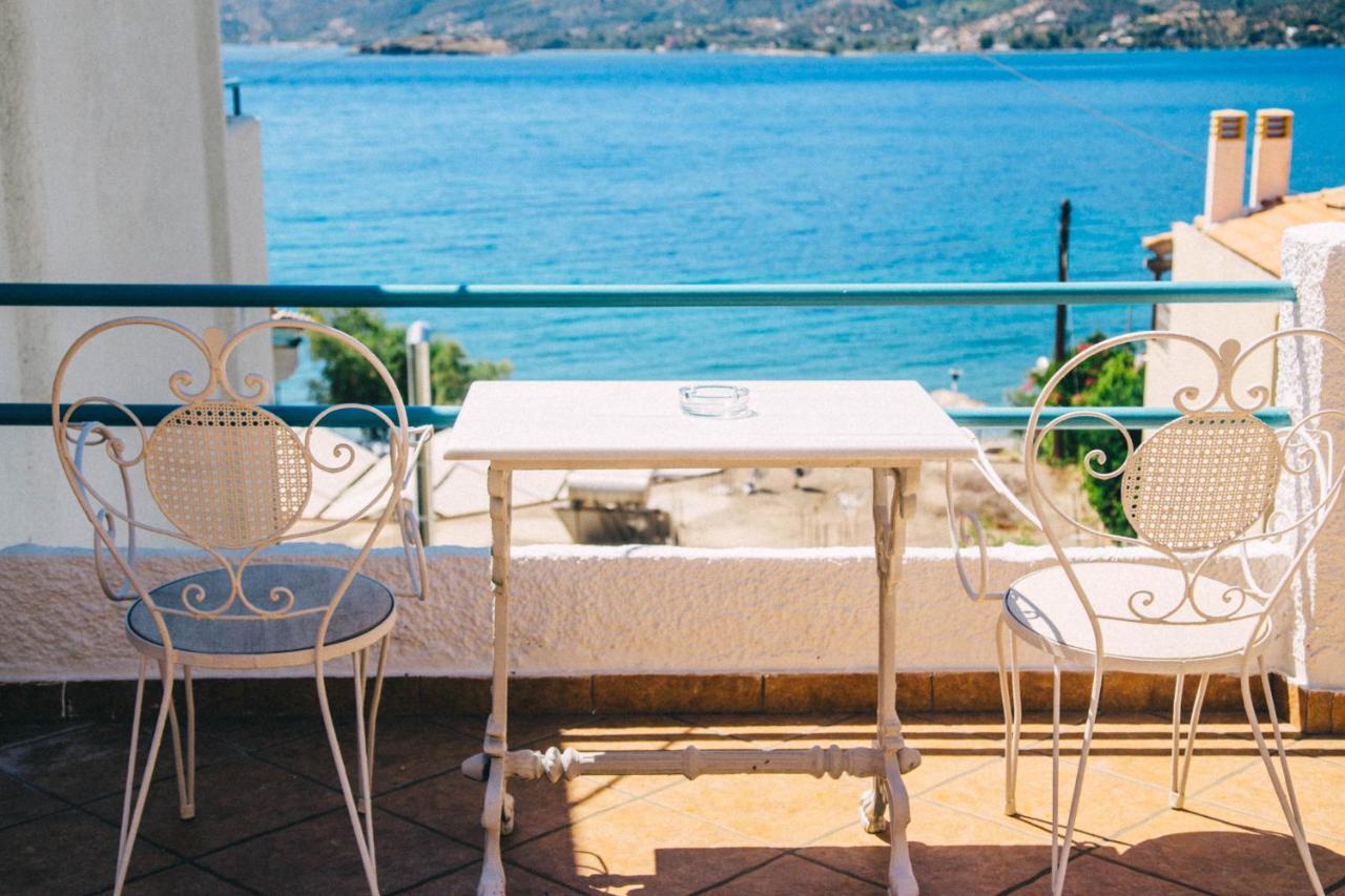 Theodora Rooms Poros Town المظهر الخارجي الصورة