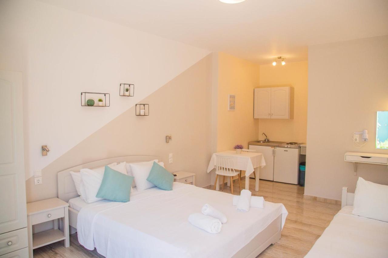 Theodora Rooms Poros Town المظهر الخارجي الصورة